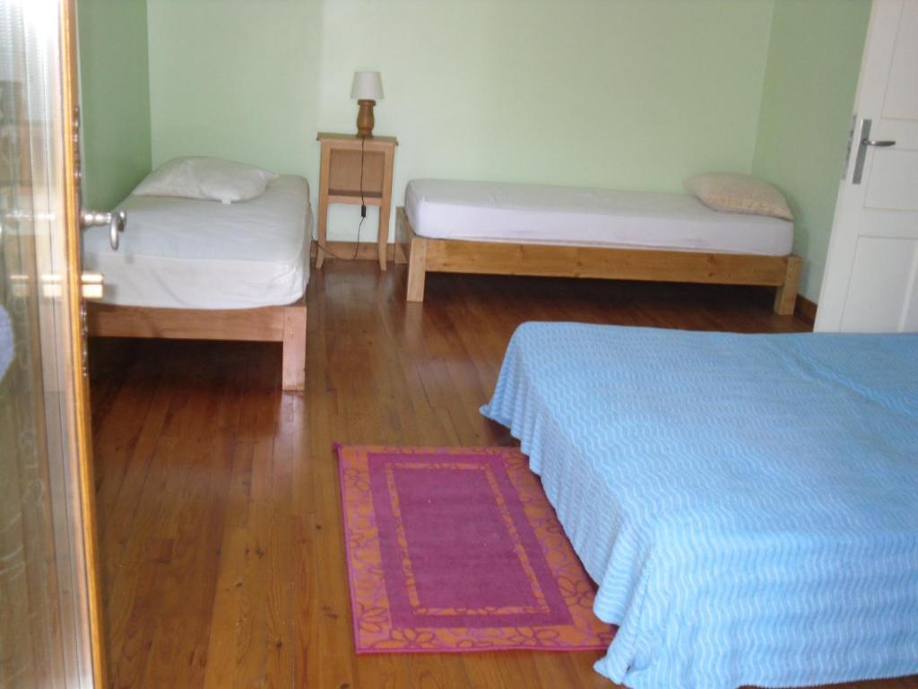 Country house Gite-la Combelle *